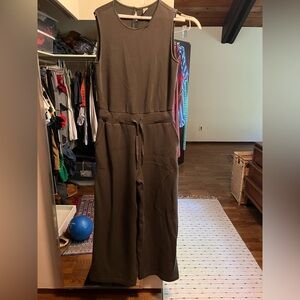 SPANX green Sleeveless jumpsuit; well worn, with loose threads at neckline